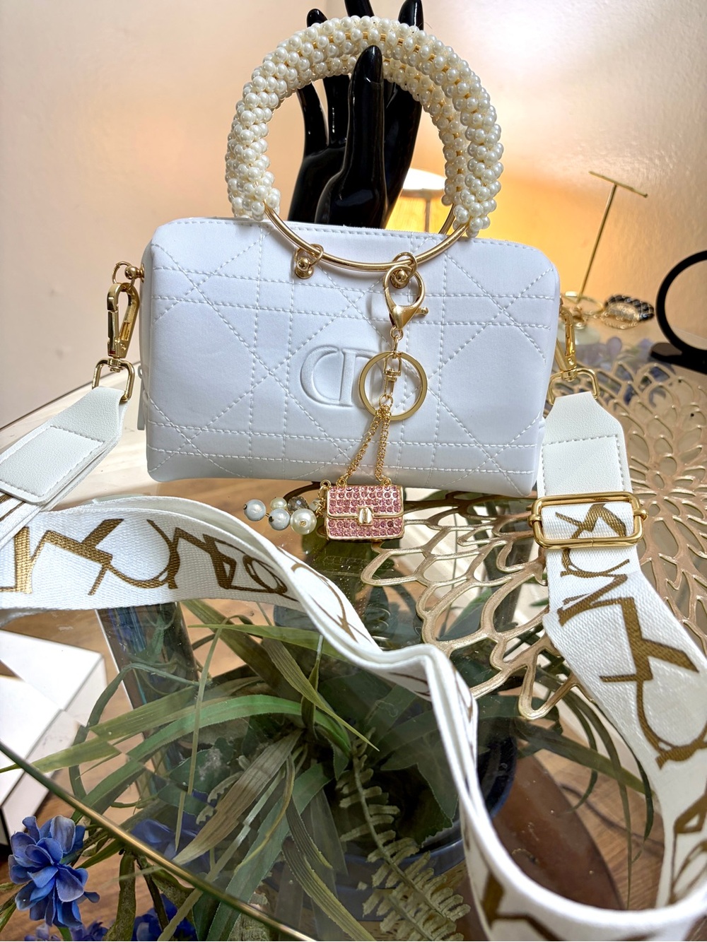 Dior - Picture 1 of 13